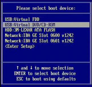 「起動デバイス (Boot Device)」メニューからの CD/DVD ドライブの選択を示すグラフィック