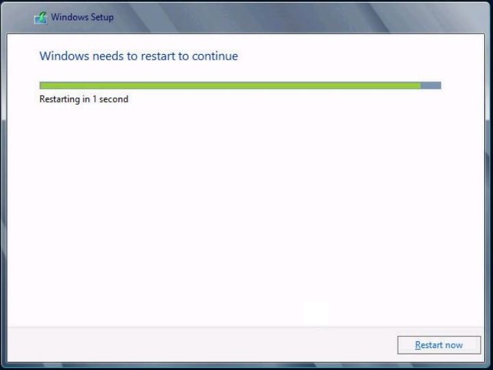 image:Ecran Windows needs to restart to continue.