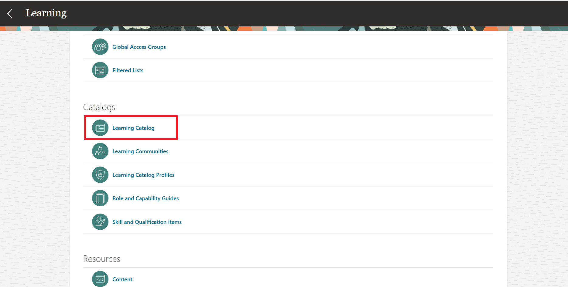新規学習カタログ・タスクが表示された「自分のクライアント・グループ」>「学習および開発」ページ