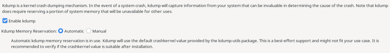 この図は、Kdump画面上のオプションを示しています。 上部には、Kdumpを有効にするために選択できるチェック・ボックスがあり、その後に、メモリー量を自動または手動で構成するオプションがあります。 