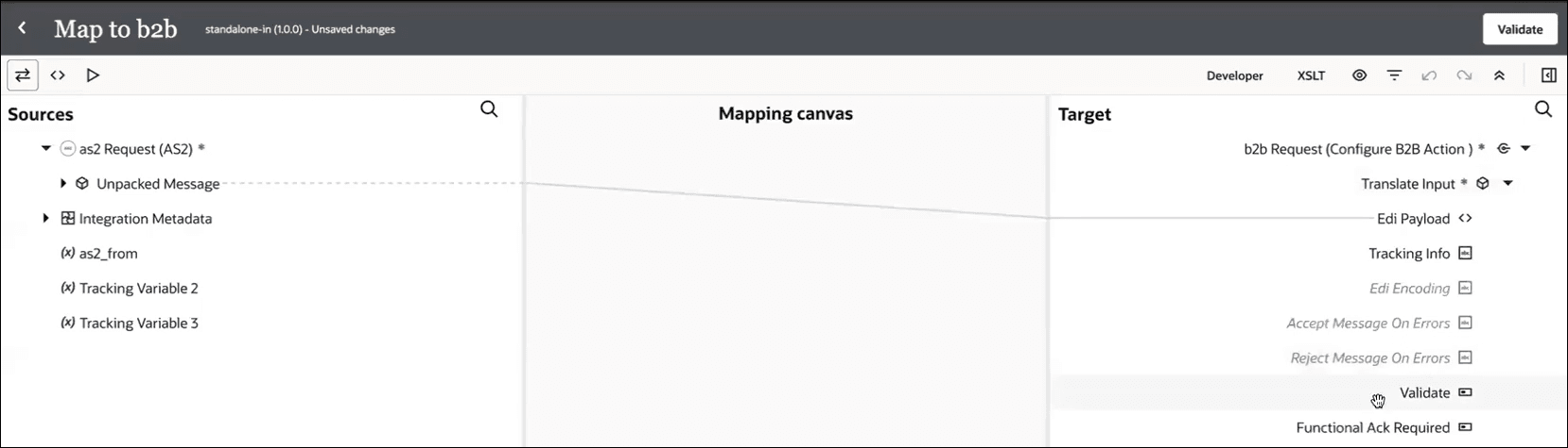 マッパーは、左上に3つのアイコンを示しています。 右端には、Developer、XSLTのリンクと6つのアイコンがあります。 これらのアイコンの上に「検証」ボタンが表示されます。 以下は、ソース、マッパー・キャンバスおよびターゲットのセクションを含むマッパーです。 