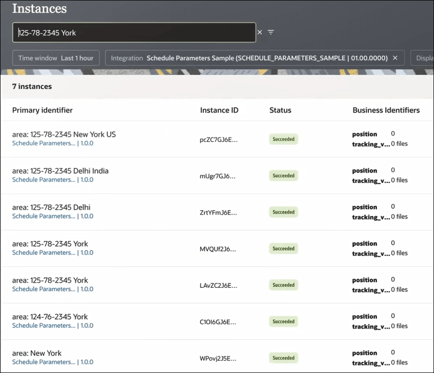 「インスタンス」ページには、上部に検索フィールドとフィルタ・アイコンが表示されます。 現在設定されているフィルタは、検索フィールドの下に表示されます。 この下には、プライマリ識別子、インスタンスID、ステータスおよびビジネス識別子の列を持つインスタンスの表があります。 