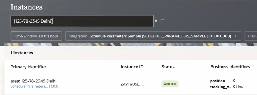 「インスタンス」ページには、上部に検索フィールドとフィルタ・アイコンが表示されます。 現在設定されているフィルタは、検索フィールドの下に表示されます。 この下には、プライマリ識別子、インスタンスID、ステータスおよびビジネス識別子の列を持つインスタンスの表があります。 