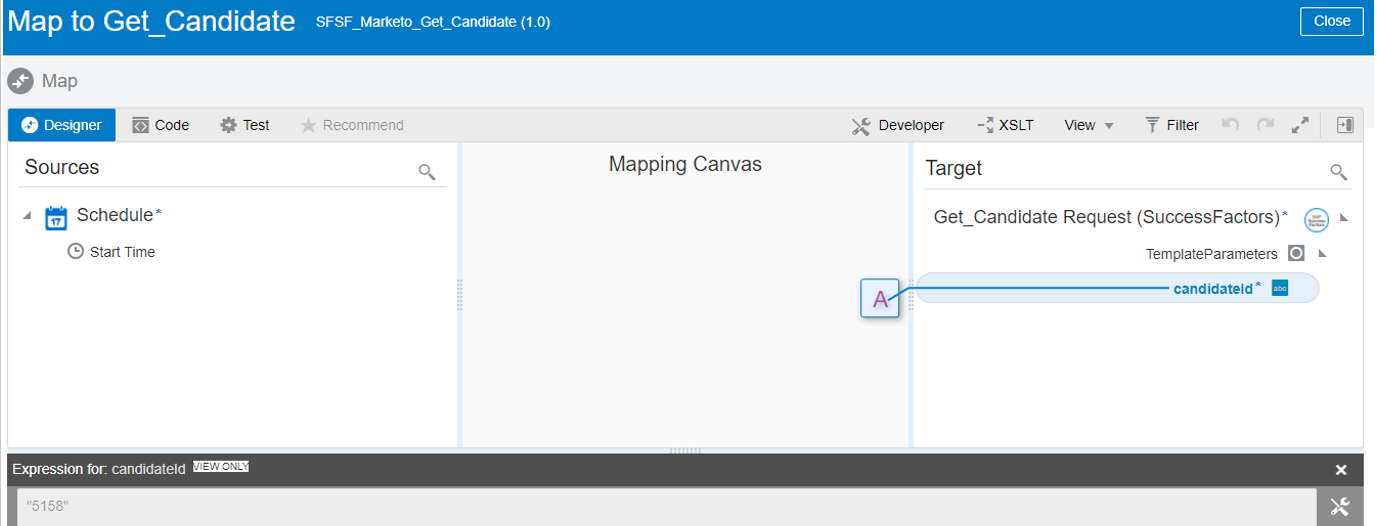 マップ・アイコンが左上に表示されます。 この下には、デザイナ、コード、テストおよび推奨(無効)オプションがあります。 この下にはソース・セクションがあります。 中央には「マッピング・キャンバス」セクションがあります。 右側にはターゲット・セクションがあります。 candidateId要素が選択されています。 ターゲット・セクションの上部には、開発者、XSLT、表示およびフィルタ・アイコンがあります。 右側には、4つの追加のアイコンがあります。 右上には閉じるボタンがあります。 ページの下部にはcandidateIdの式があり、必要な入力値が表示されます。 