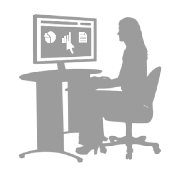 Person am Schreibtisch, die mit Smart View arbeitet.