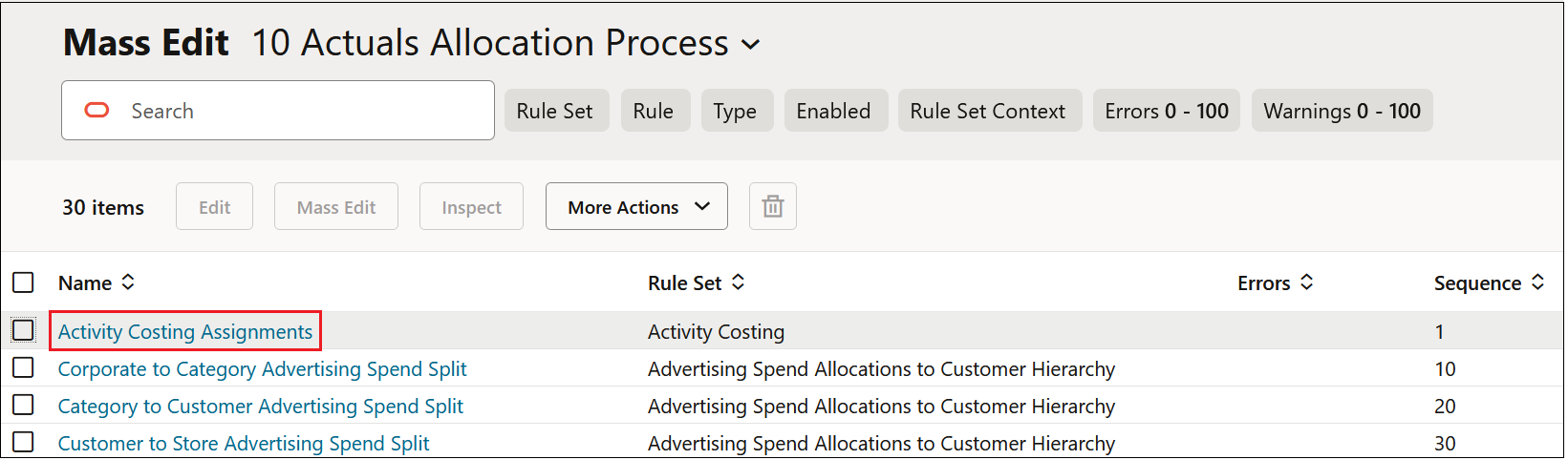 Scheda Modifica di massa con il collegamento ipertestuale per Activity Costing Assignments (Assegnazioni determinazione costi attivit&agrave;) evidenziato