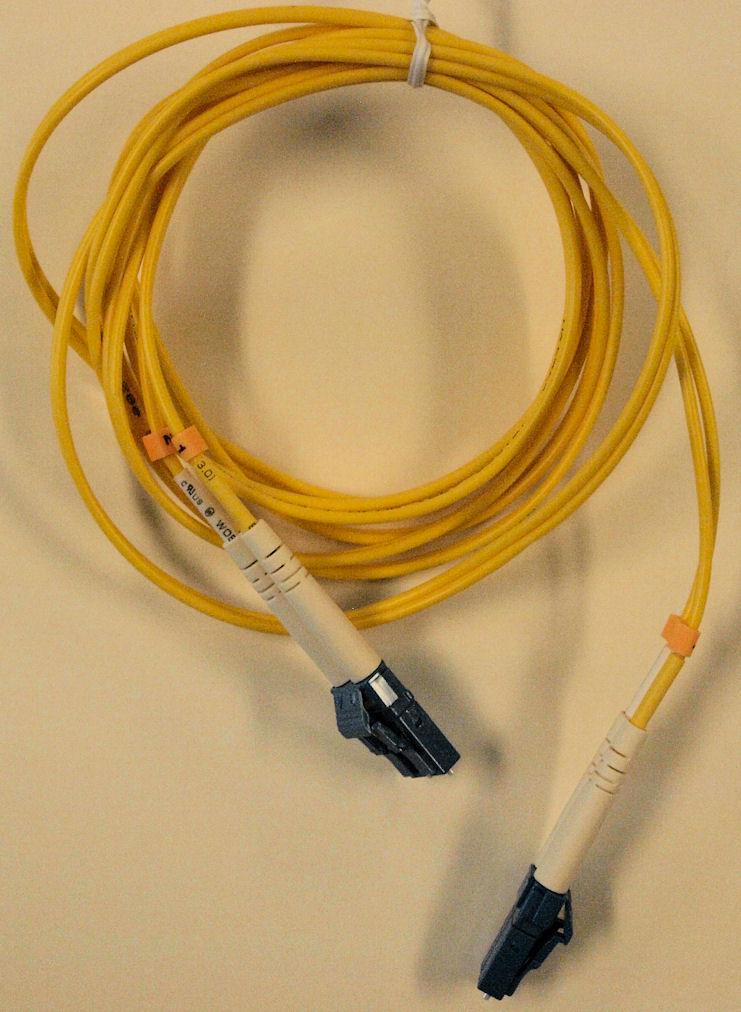 This picture shows a 10 Gigabit fiber optic cable (Yellow .9/125).