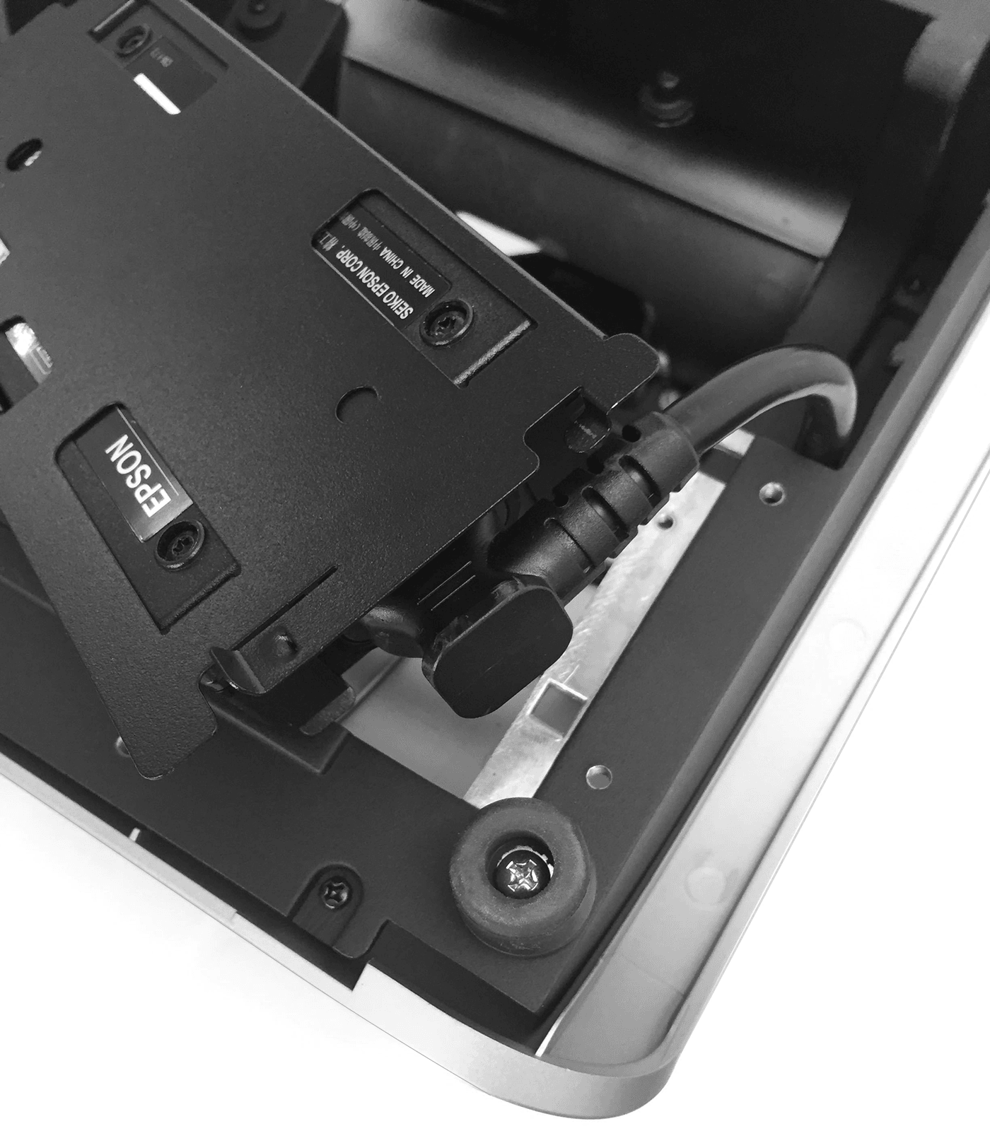 This figure shows the C13 power cord connected to the power supply.