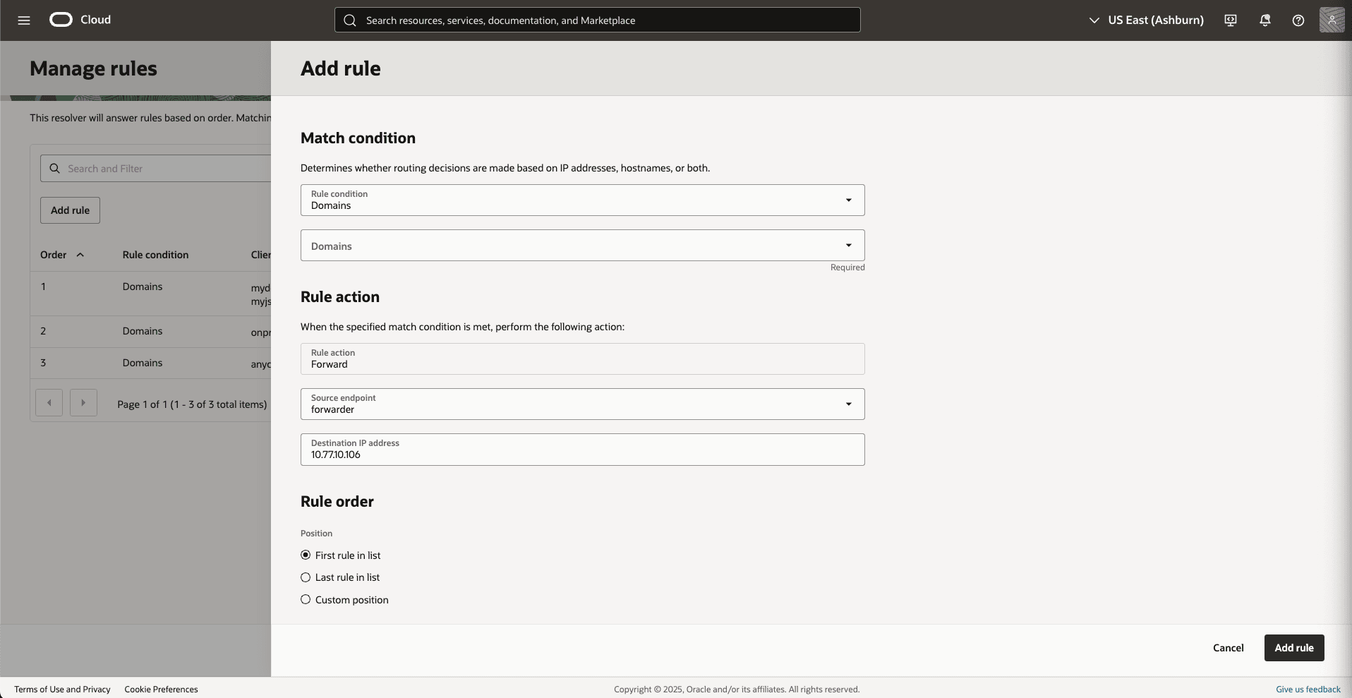 Esta captura de pantalla muestra cómo crear una regla para reenviar una consulta de DNS. Esta captura de pantalla muestra cómo crear una regla para reenviar una consulta de DNS.