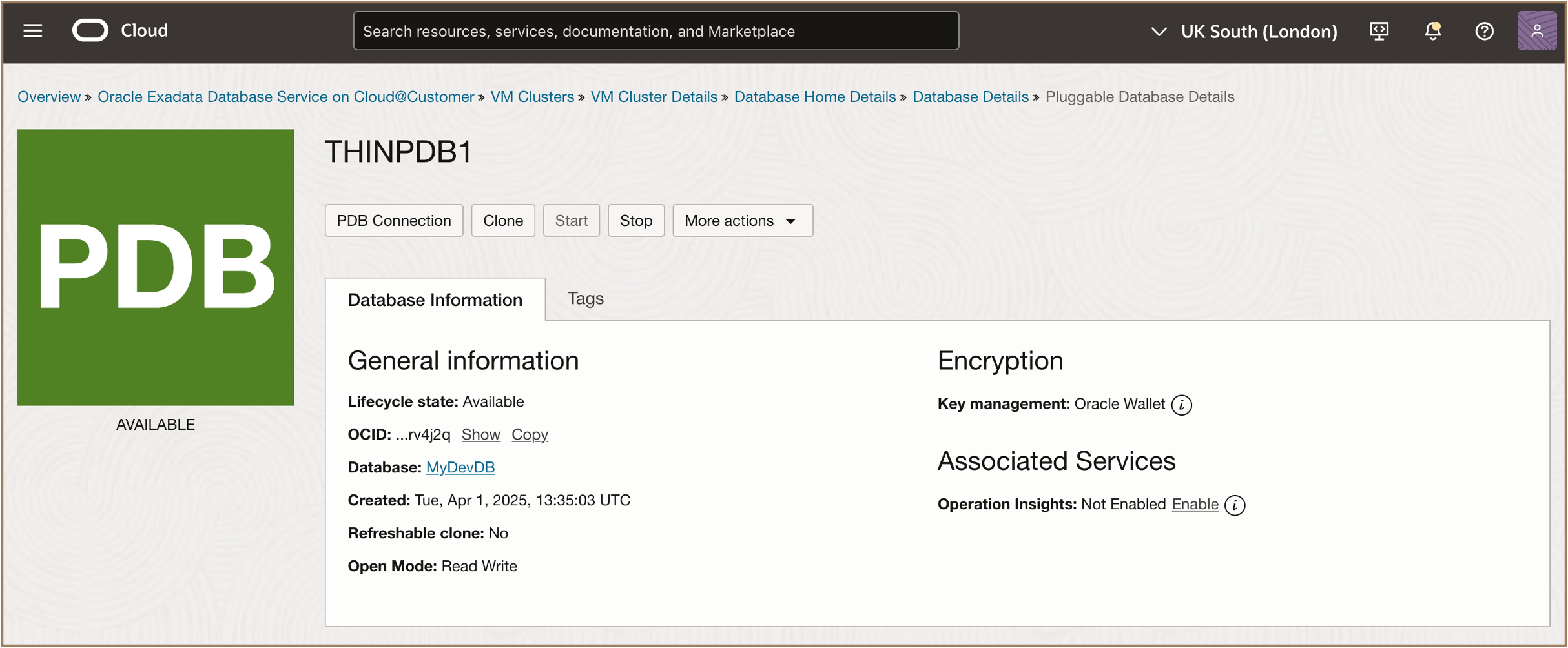 Détails de la nouvelle base de données enfichable à clonage fin