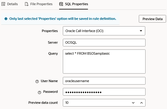 Finestra di dialogo Proprietà SQL. L'opzione Proprietà selezionata è Oracle Call Interface (OCI). Il campo Server contiene la connessione OCI net_service_name. Una query SQL di esempio si trova nel campo Query. Sono stati immessi nome utente e password.