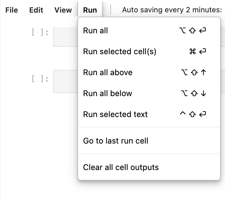 O menu Run em um notebook é aberto e exibe as opções para executar células em um notebook